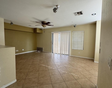724 S Beck Avenue - Photo Thumbnail 4