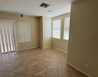 724 S Beck Avenue - Photo Thumbnail 6