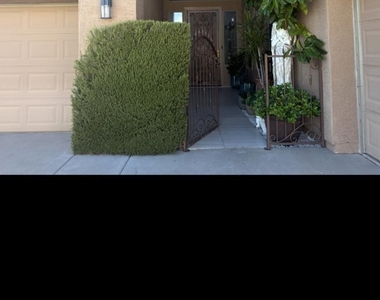 3928 W Range Mule Drive - Photo Thumbnail 3