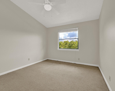 6371 Toulon Drive - Photo Thumbnail 24