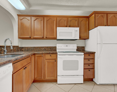 6371 Toulon Drive - Photo Thumbnail 13