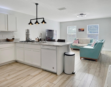1958 Se Floresta Drive - Photo Thumbnail 3