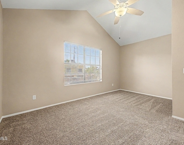 4849 E Kachina Trail - Photo Thumbnail 12