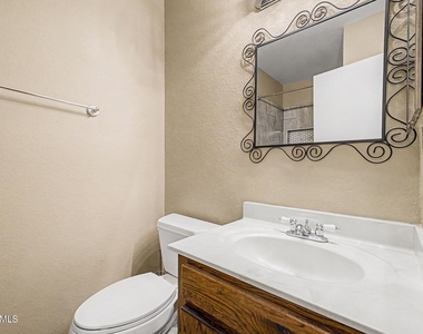 4849 E Kachina Trail - Photo Thumbnail 18