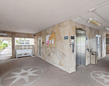 2615 Ne 1st Court - Photo Thumbnail 4