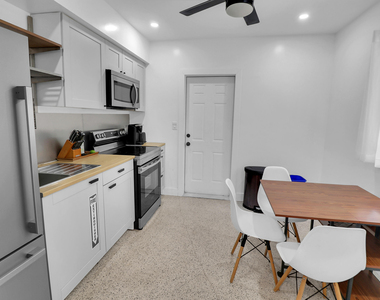210 Sw 11th Street - Photo Thumbnail 4