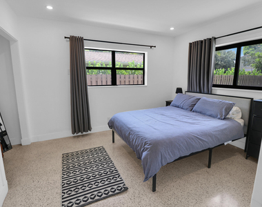 210 Sw 11th Street - Photo Thumbnail 7