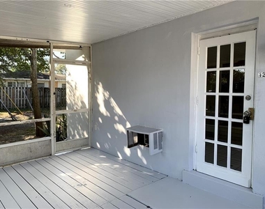114 Nw 25th Street - Photo Thumbnail 1