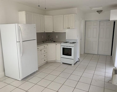 114 Nw 25th Street - Photo Thumbnail 3