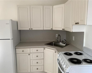 114 Nw 25th Street - Photo Thumbnail 2