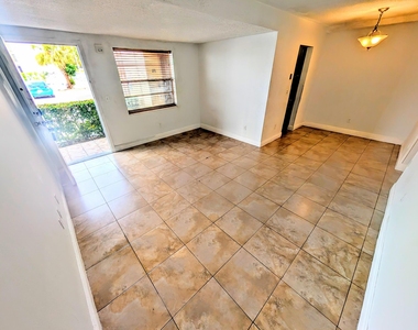 680 Miller Drive - Photo Thumbnail 3