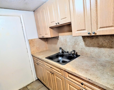 680 Miller Drive - Photo Thumbnail 2