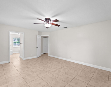16628 Valencia Boulevard - Photo Thumbnail 16