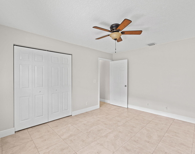 16628 Valencia Boulevard - Photo Thumbnail 23
