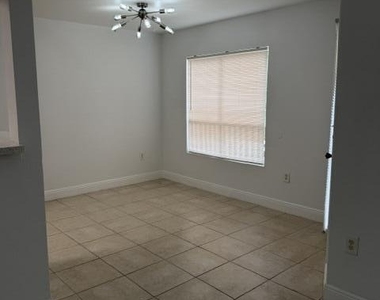 2647 Nw 33rd Street - Photo Thumbnail 9