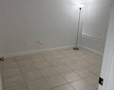 2647 Nw 33rd Street - Photo Thumbnail 15