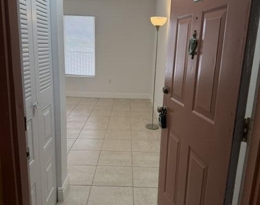 2647 Nw 33rd Street - Photo Thumbnail 5