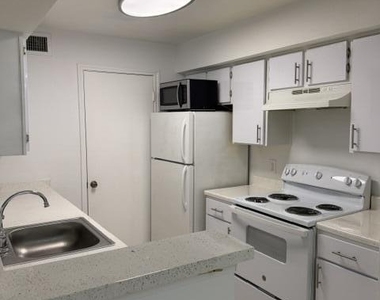 2647 Nw 33rd Street - Photo Thumbnail 13