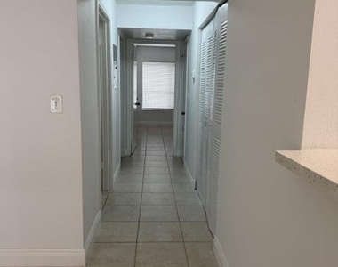 2647 Nw 33rd Street - Photo Thumbnail 10