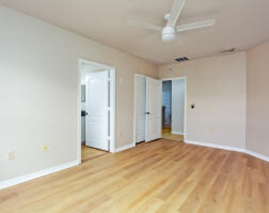 140 Sw Peacock Boulevard - Photo Thumbnail 23