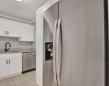 502 Davis Road - Photo Thumbnail 10