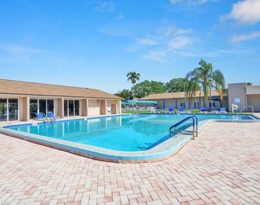 502 Davis Road - Photo Thumbnail 17