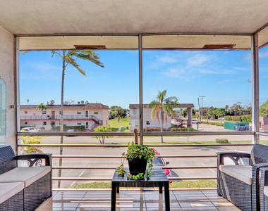 502 Davis Road - Photo Thumbnail 4
