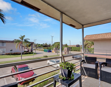 502 Davis Road - Photo Thumbnail 16