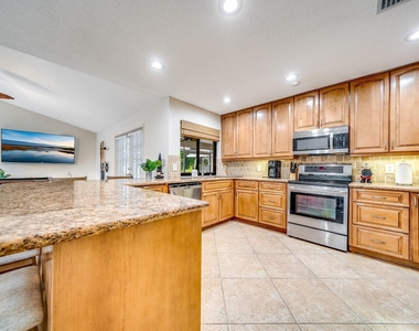 13659 Ishnala Circle - Photo Thumbnail 7