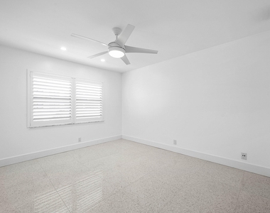 330 Se 20th Avenue - Photo Thumbnail 19