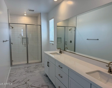 2443 W Rowel Road - Photo Thumbnail 12