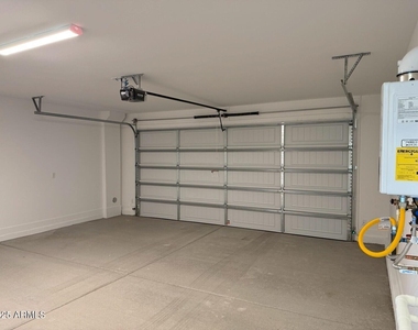 2443 W Rowel Road - Photo Thumbnail 13