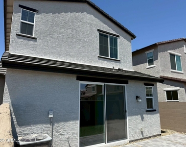2443 W Rowel Road - Photo Thumbnail 17