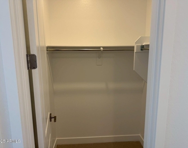 2443 W Rowel Road - Photo Thumbnail 8
