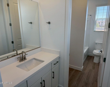 2443 W Rowel Road - Photo Thumbnail 10