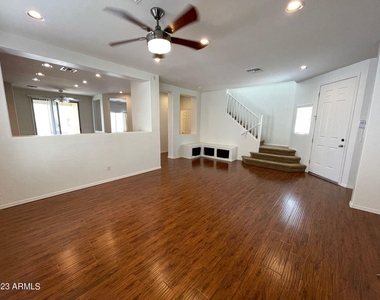 18235 N Alicia Court - Photo Thumbnail 3