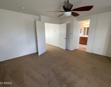 18235 N Alicia Court - Photo Thumbnail 10