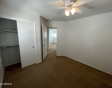 18235 N Alicia Court - Photo Thumbnail 15