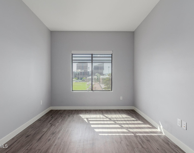 475 N 9th Street - Photo Thumbnail 12
