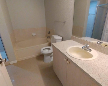 2307 Belmont Lane - Photo Thumbnail 7