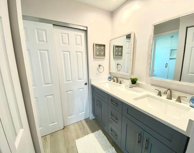 13065 Albright Court - Photo Thumbnail 12