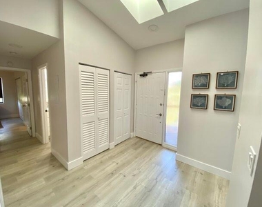 13065 Albright Court - Photo Thumbnail 8