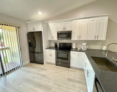 13065 Albright Court - Photo Thumbnail 2