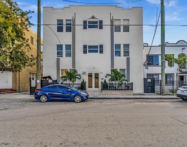 1142 Sw 4th Street - Photo Thumbnail 9