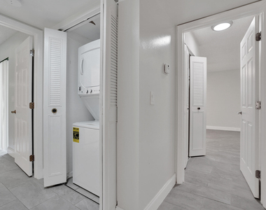 4260 Village Drive - Photo Thumbnail 7
