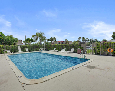 4260 Village Drive - Photo Thumbnail 14