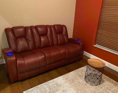1041 Sw John Maccormack Terrace - Photo Thumbnail 14