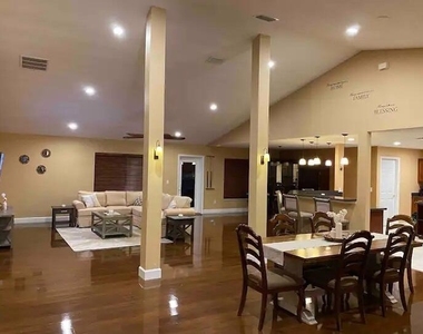 1041 Sw John Maccormack Terrace - Photo Thumbnail 19