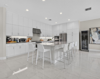 8270 Essex Country Club Drive - Photo Thumbnail 9