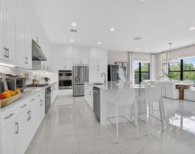 8270 Essex Country Club Drive - Photo Thumbnail 17